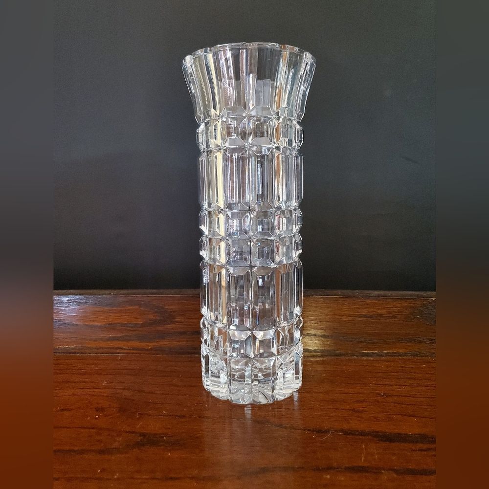 Heavy Cut Glass 24% Lead Crystal Flower Vase 8"